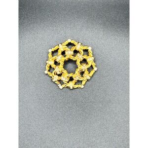 Gold Tone Round Brooch Pin Rhinestone Wreath Women Art Nouveau Sparkling Vtg